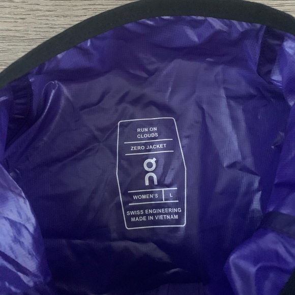 On Cloud Running Women's Half Zip Zero Jacket - Size L - Twilight - NWT - Picture 8 of 13